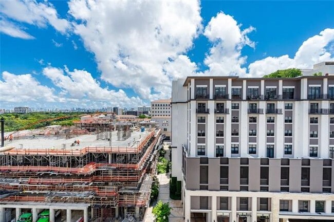 Foto del edificio - 4100 Salzedo St