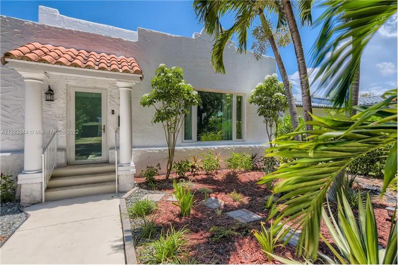 Foto principal - 276 NE 90th St