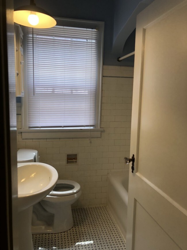 Foto del edificio - 3114 Indianola Ave