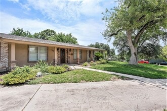 Building Photo - 7527 Quail Run Dr