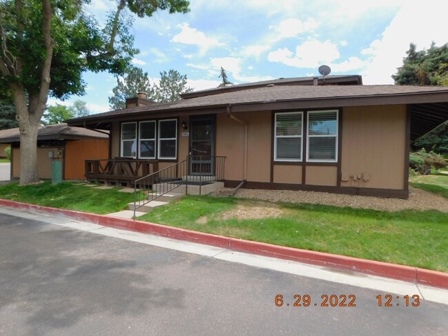 Foto del edificio - Possible July 15 move in!!  Cherry Creek S...