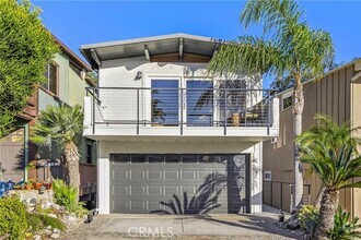 Building Photo - 884 Tia Juana St