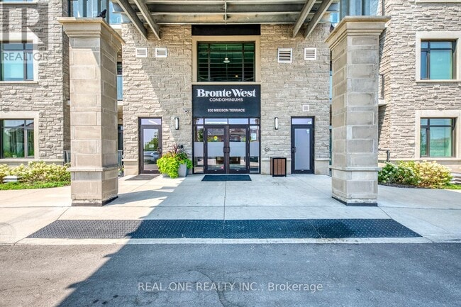 Building Photo - 830 Megson Terrace