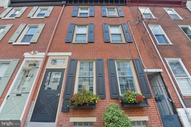 Foto del edificio - 1434 E Columbia Ave