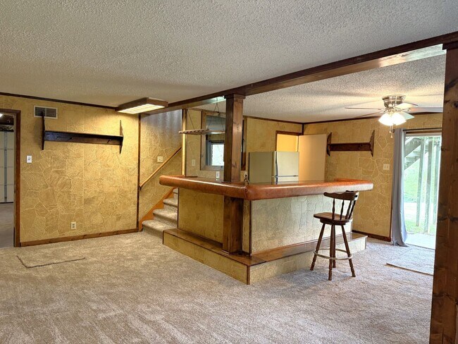 Foto del edificio - West Knoxville 37921 - Great Location! 3 bedroom 2.5 bath home w/bonus room - Call Adam Sharp (86...
