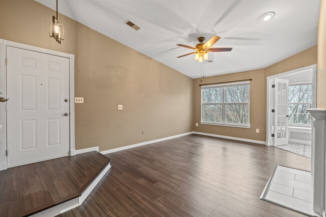 Photo - 6109 Wigmore Ln Apartment