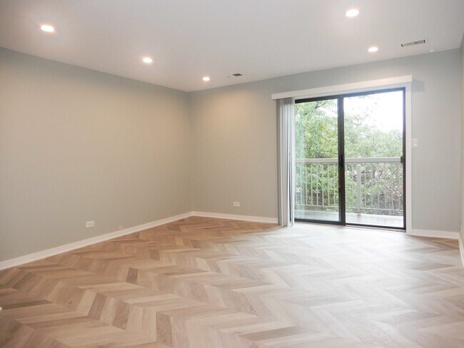 Foto del edificio - 705 W Central Rd