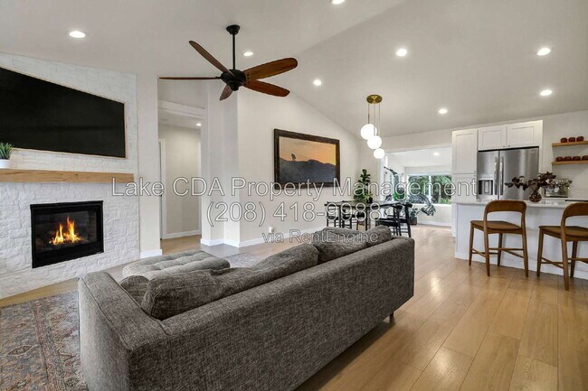Foto del edificio - 2082 E Greenleaf Ln