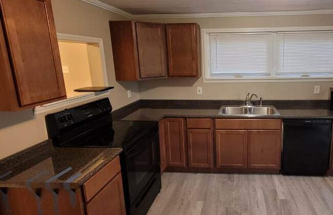 Foto del edificio - NOW AVAILABLE! - 1206 3rd St, Schenectady,...
