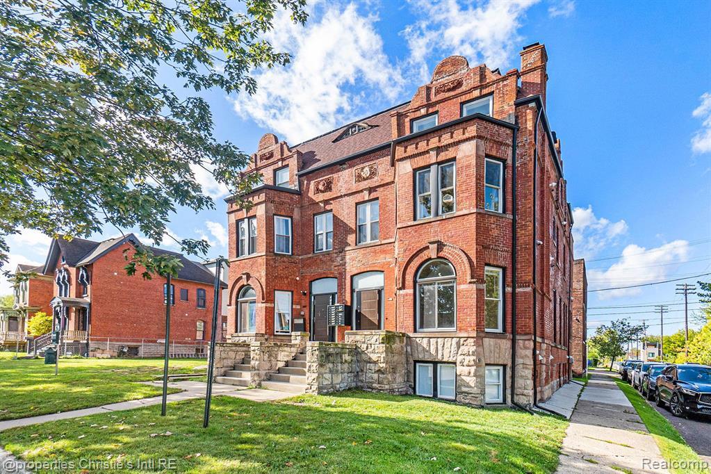 Foto principal - 3143 Trumbull St