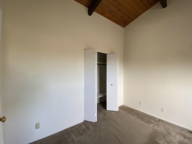 Building Photo - 318 Corte Madera Ave
