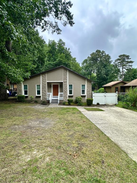 Building Photo - 5591 Bellflower St