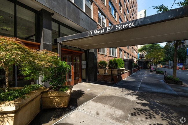 Building Photo - Parker Gramercy