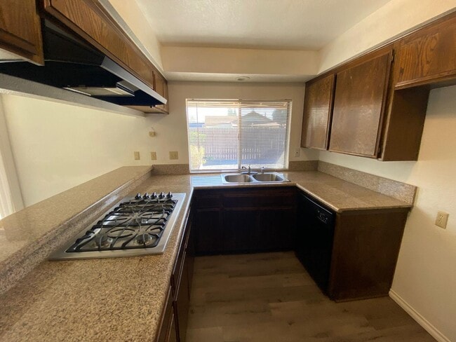 Building Photo - 5348 El Molino Ave