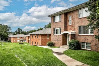 Building Photo - 6640 Military Ave