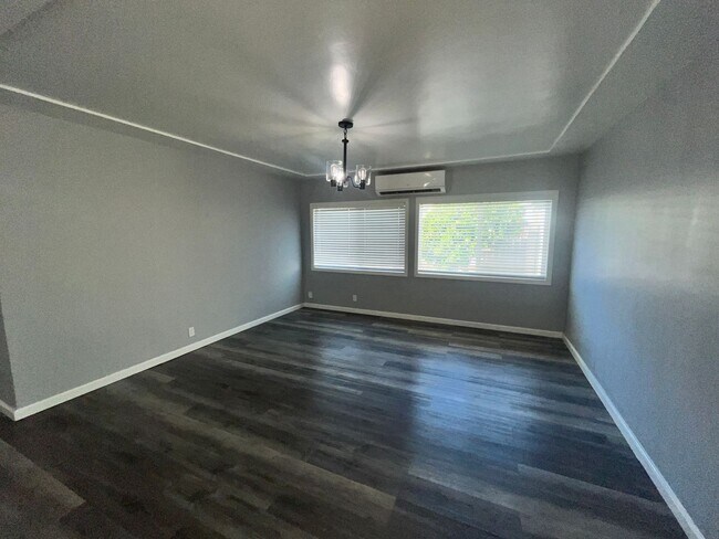 Foto del edificio - 7160 Pearson St