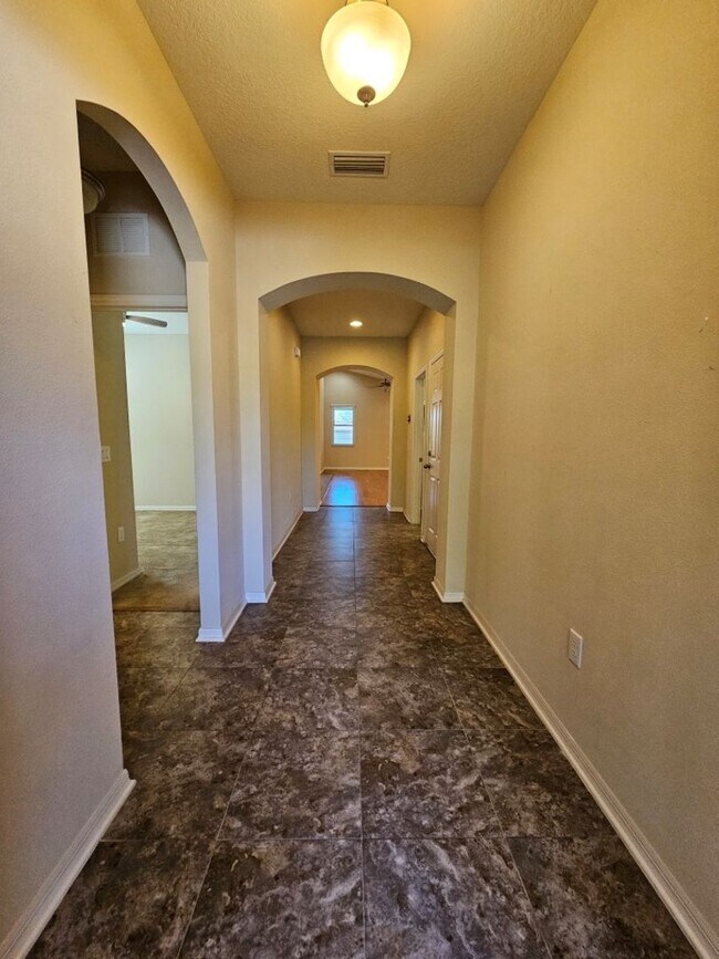 Photo - Beautiful 3/2 on Oversized Lot House