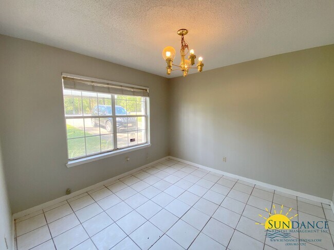 Foto del edificio - Beautiful 4 Bedroom Home in Crestview