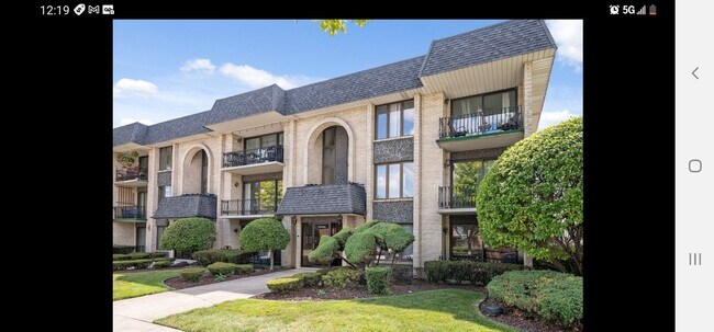 Building Photo - 10700 S Keating Ave