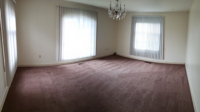 Foto del edificio - 2407 Ohio St