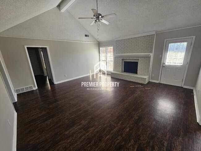 Foto del edificio - 2820 Five Colonies Ln