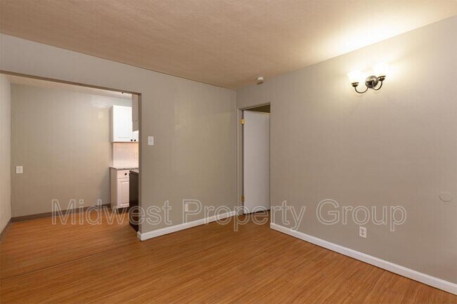 Foto del edificio - 3716 Geraldine Ave