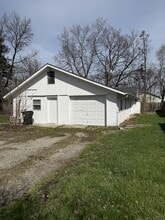 Building Photo - 521 Savoy Ave