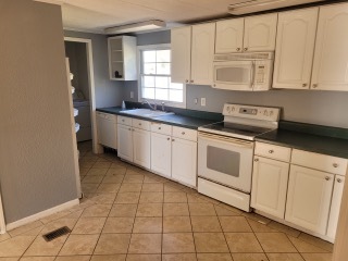 Building Photo - 5422 Poplar Springs Rd
