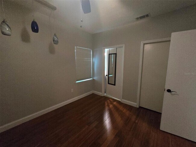 Foto del edificio - 4700 SW Archer Rd