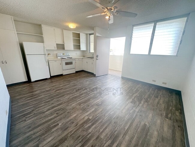 Building Photo - 412 N Kuakini St
