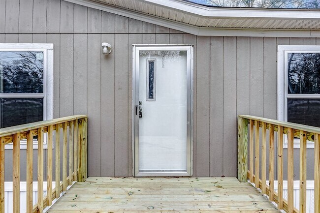 Building Photo - 10757 Doe Hill Dr