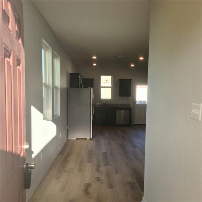 Building Photo - 308 Flower Smith Ln