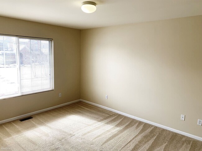 Building Photo - 2 br, 2 bath Condo - 2906 Signature Blvd