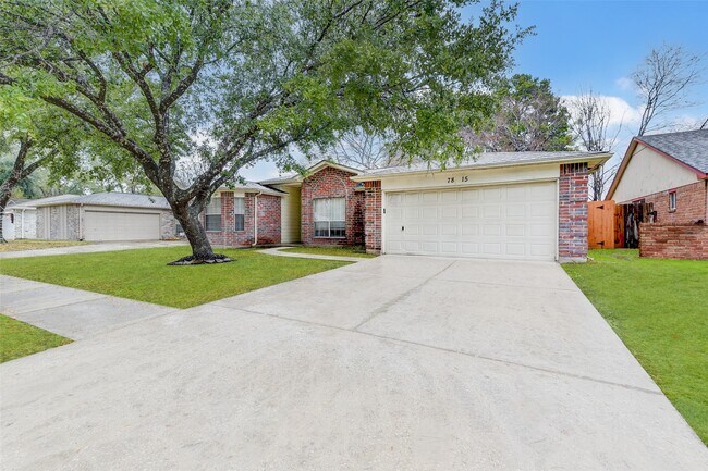 Building Photo - 7815 Barnhill Dr