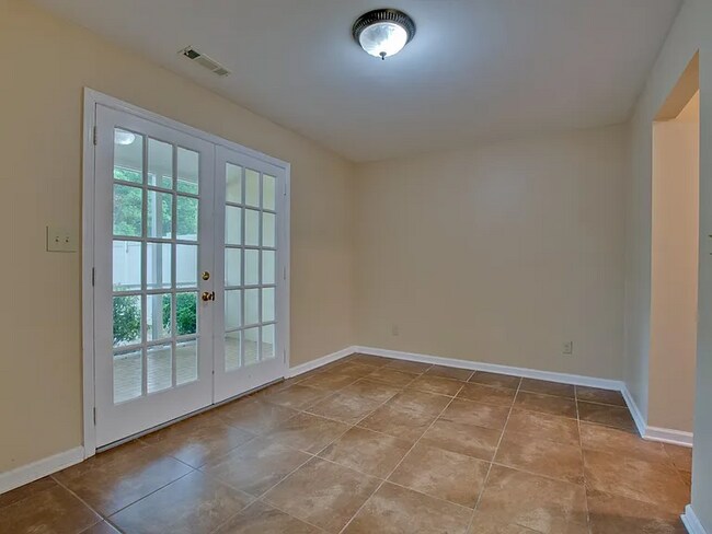 Foto del edificio - 2831 Wynterhall Rd SE
