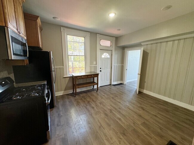 Foto del edificio - Charming 3-Bedroom Single-Family Home for ...