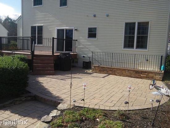 Foto del edificio - 1 br, 1 bath House - 14 Clark Ln