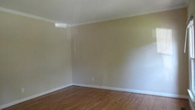 Building Photo - Beautiful home in Seaford