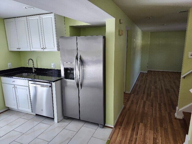 Building Photo - 3627 Forestdale Ave