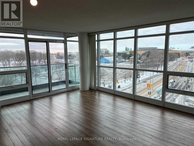 Building Photo - 231 Fort York Blvd