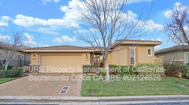 Building Photo - 815 Royal Troon Pl