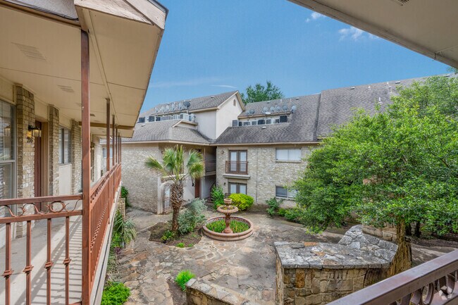 Building Photo - Miramonte Villas
