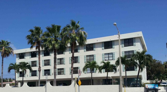 Building - 3000 N Ocean Blvd