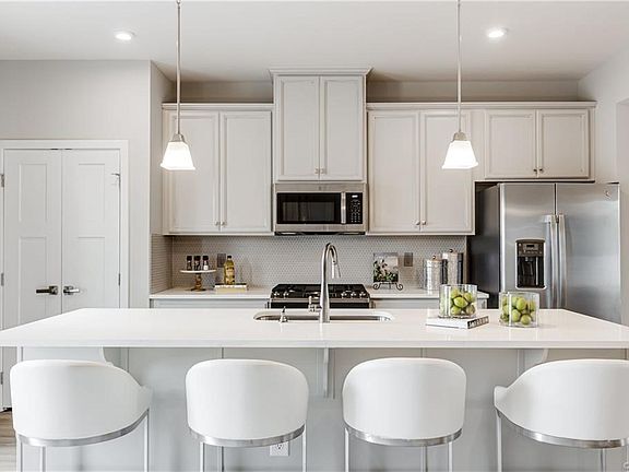 Foto del edificio - 1802 Semmes Ave