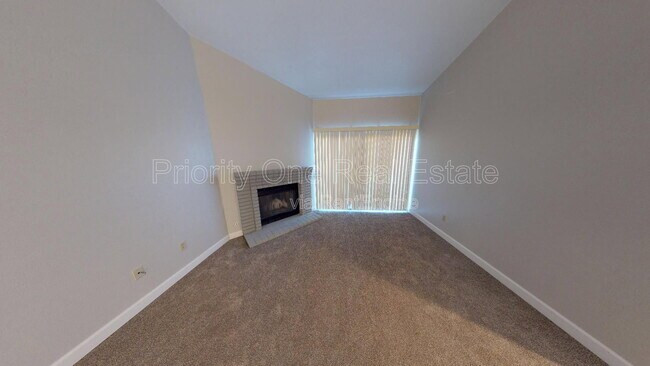 Foto del edificio - 2876 Englewood Way