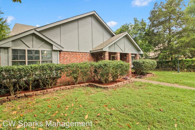 Building Photo - 4 br, 2.5 bath House - 124 Pecan Grove