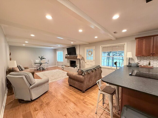 Foto del edificio - 514 Sharondale Dr