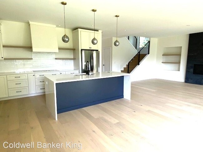 Building Photo - 4 br, 2.5 bath House - 31 Drakes Meadow Ln