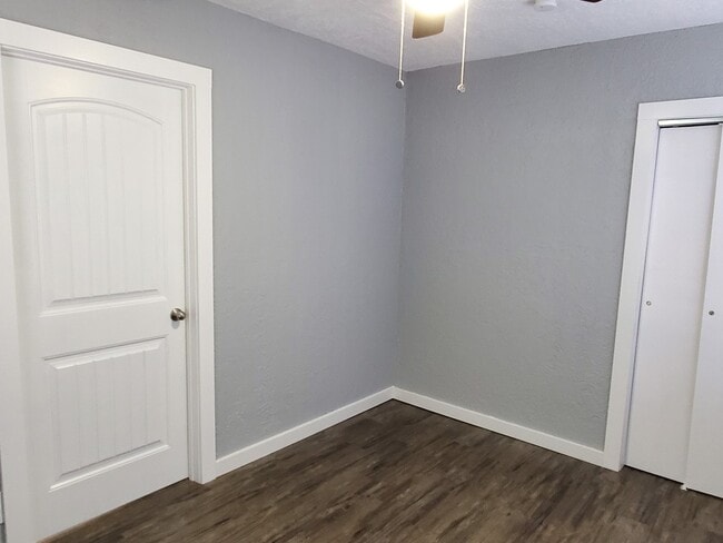 Building Photo - 1308 Cherry St