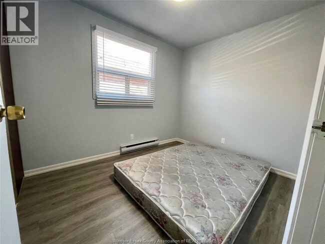 Building Photo - 8477 Darlington Crescent